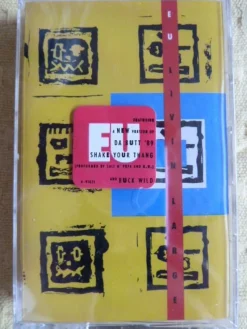 Tradera EU, LIVINÂ´ LARGE, LIVINÂ´ LARGE, OÖPPNAD, KASSETTBAND , KASSETT^ Kassettband