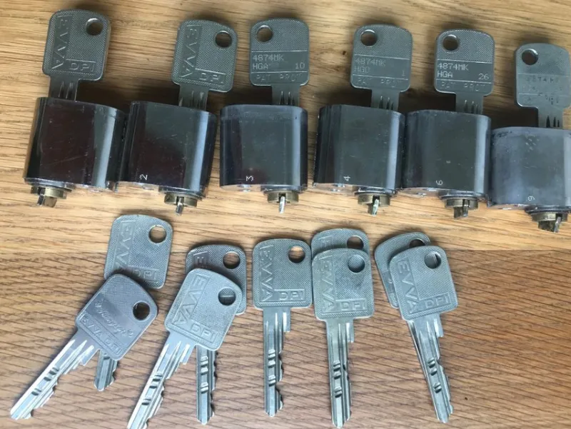 Tradera EVA DPI 6 Cylindrar & 15 Nycklar> Lås & Larm