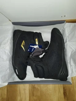 Tradera Boxning<Everlast Elite High Top Boxing shoes, Svarta, storlek 44