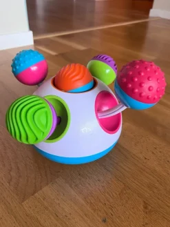 Tradera Fat Brain Toys ”Klickity” - sensorisk verkstad> Babyleksaker