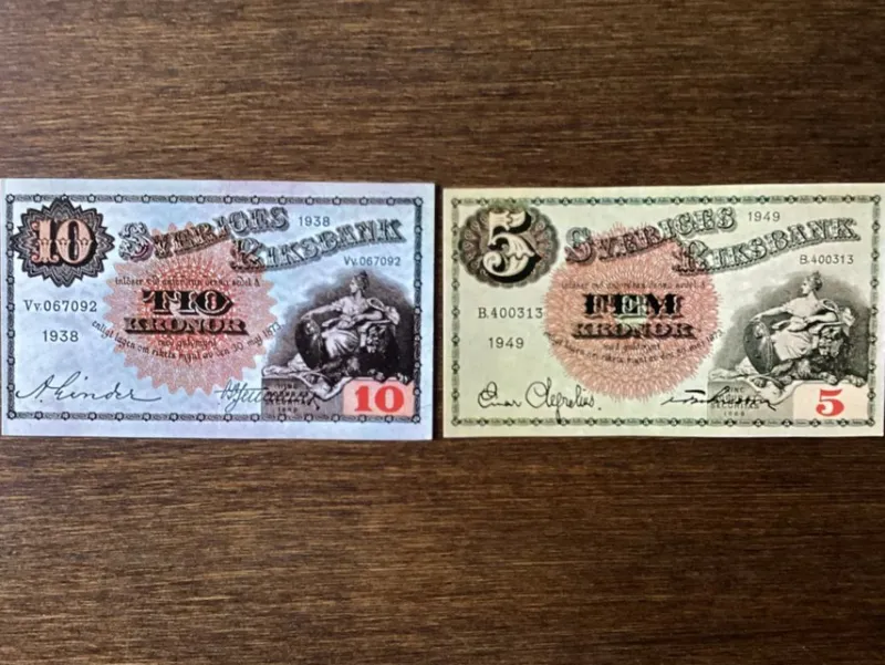 Tradera Allmänna Motiv<FEM OCH TIOKRONOR SEDLAR BLANK YTA TVÅ GAMLA VYKORT