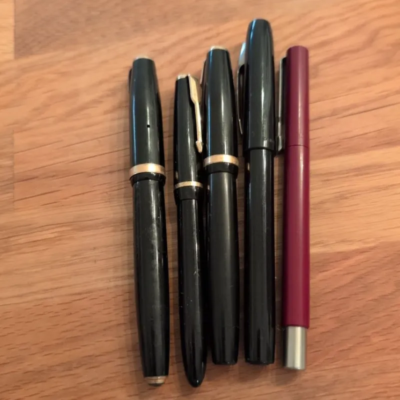 Tradera Pennor & Tillbehör<Fem Parker reservoarpennor. Slimfold 110. Duofold