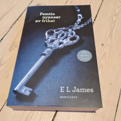 Tradera Femtio nyanser av frihet av EL James> Skönlitteratur