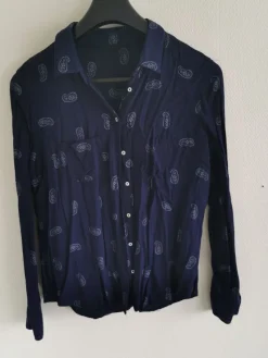 Tradera Fin skjorta. Strl L/42.^ Damkläder