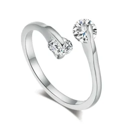 Tradera Ringar<Fin Vit Guld Ring med Vit Cubic Zirkonia Kristall - Guldpläterad -Justerbar