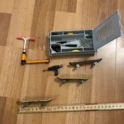 Tradera Fingerboards, Scooter och Verktygssats - Komplett Set> Övriga Leksaker