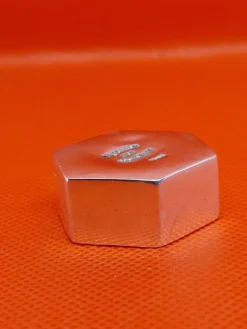 Tradera Finsilver (999/1000): 1 hexagonal tacka 104 gram #2> Silver