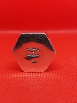 Tradera Finsilver (999/1000): 1 hexagonal tacka 104 gram #1> Silver