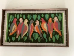 Tradera Flamskvävnad Väggbonad med fåglar signerad R^ Dekorationer