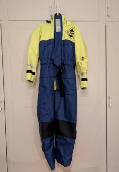 Tradera Vattensport<Flytoverall Fladen S small 50-70 kg overall fiske skoter