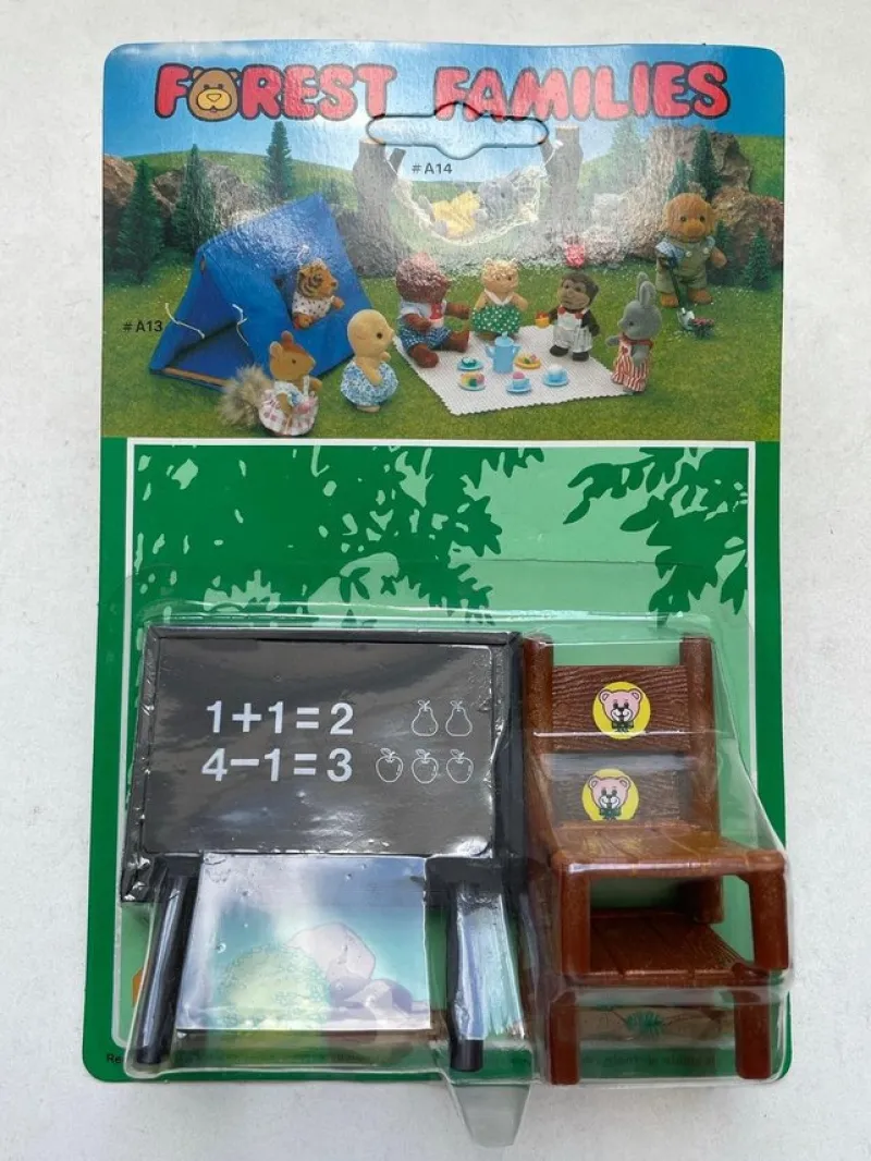 Tradera Forest Families vintage oöppnad - Accessories Blackboard + 2 chairs brown #2^ Dockor