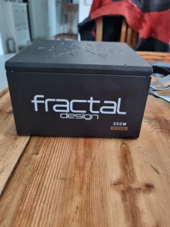 Tradera Fractal Design Integra 650W semi-modulärt> Datorkomponenter