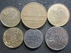 Tradera FRANKRIKE (6 ST. OLIKA ÄLDRE MYNT^ Utländska Mynt