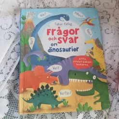 Tradera FRÅGOR OCH SVAR DINOSAURIER* LÄR OM DINOSAURIER> Barn- & Ungdomsböcker