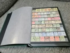 Tradera Frimärksalbum med mer än 4000 st frimärken^ Flera Länder