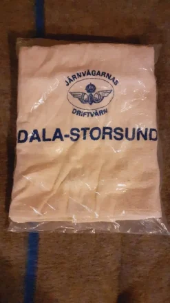 Tradera Järn- & Spårvägsmemorabilia<Frottéhandduk Järnvägarnas Driftsvärn Dala-Storsund.