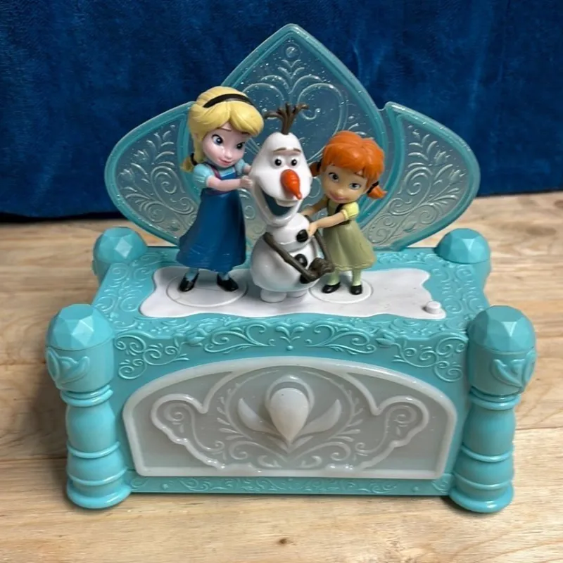 Tradera Frozen smyckeskrin> Övriga Leksaker