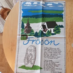 Tradera Frösö kyrka på handduk> Textilier