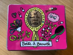 Tradera Smyckeskrin & -förvaring<Förvaringsbox i metall - Boîte a Beauté - Derrière la Porte - Smyckeskrin