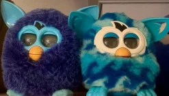 Tradera Furby original/ furby boom, två stycken (2012)> Robotleksaker & Robotdjur