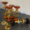 Tradera Fyra +En Dubbla dörrvreden med glasknoppar Bärnstensfärgade mässing Retro 60-tal> Beslag & Reservdelar