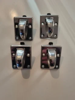 Tradera Fyra stycken kökshandtag 1950-1960 tal> Beslag & Reservdelar