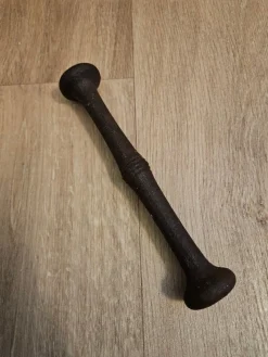 Tradera GAMMAL ANTIK STÖT TILL MORTEL JÄRN ROSTIG ! ALLMOGE> Allmoge