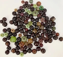 Tradera Övriga Smycken<Gammal bakelit pärlor 39 gram