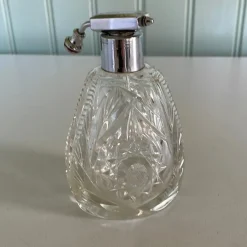 Tradera Gammal parfymflaska Glas> Kuriosa