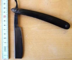 Tradera Rakning<Gammal rakkniv.