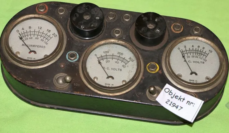 Tradera Gammal rörprovare (21947)^ Elektronikinstrument