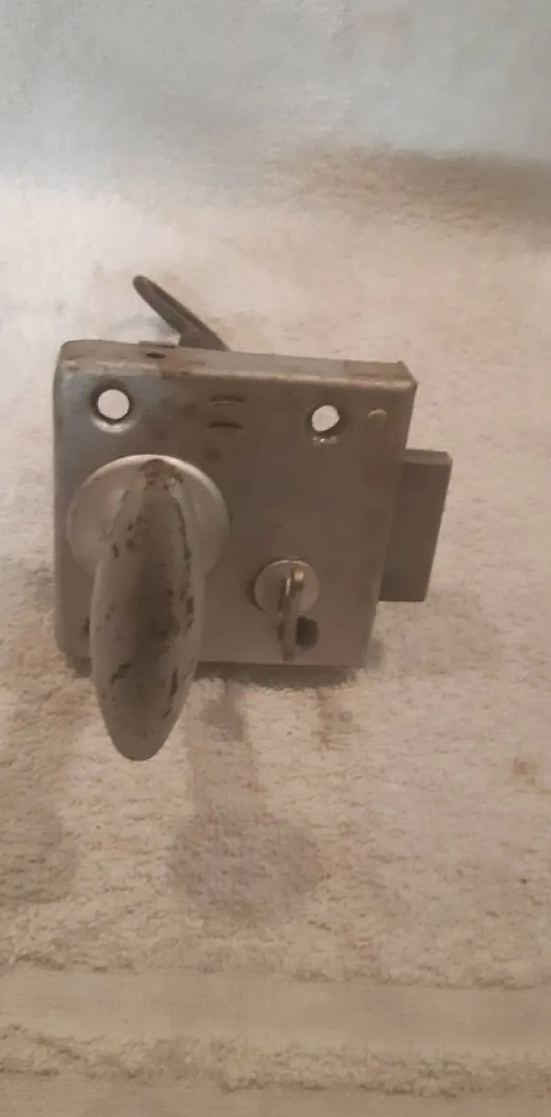 Tradera Gammalt dörrlås till skjuldörr, utedass, mm> Beslag & Reservdelar