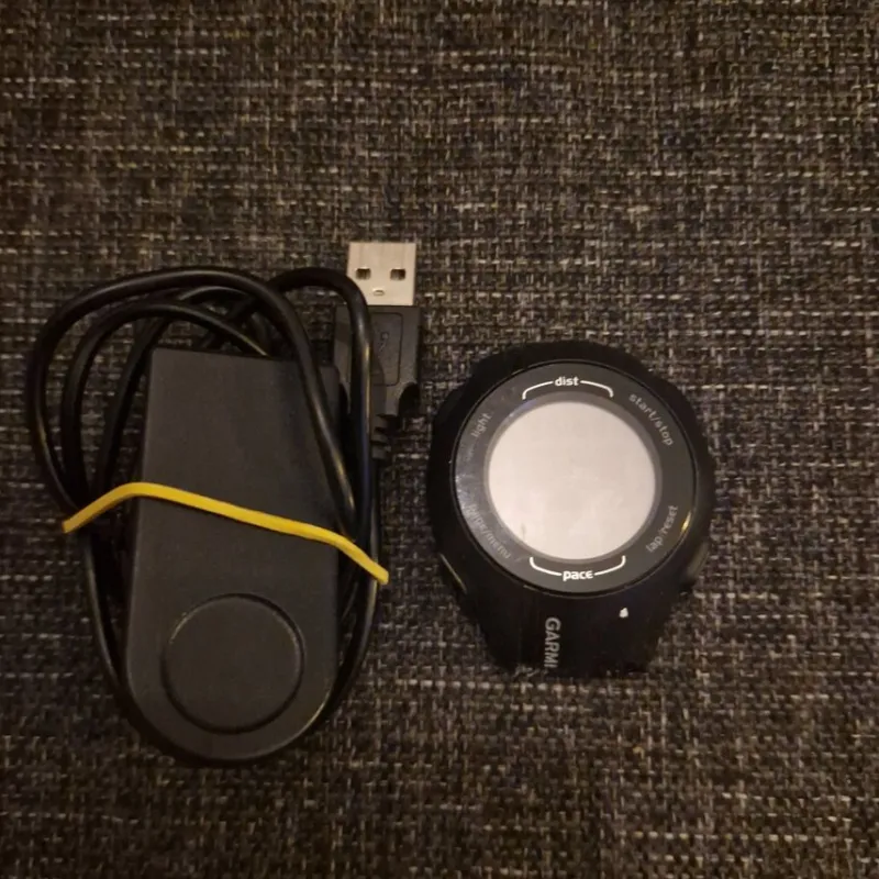 Tradera Träning<Garmin Forerunner 210 med laddare