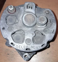 Tradera Generator Delco-Remy 100689 42A^ Jordbruksmaskiner