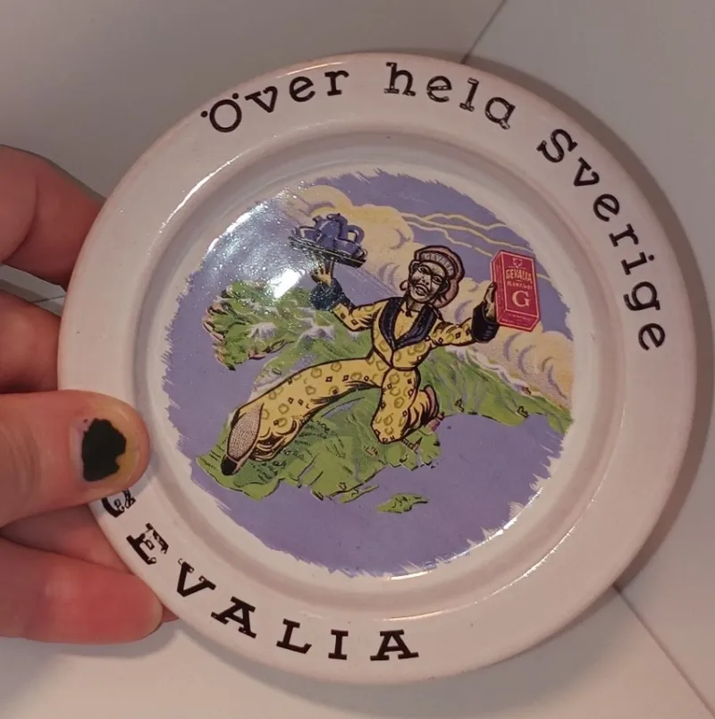 Tradera Reklamprylar<Gevalia Askfat - Över Hela Sverige