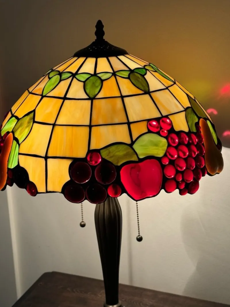 Tradera Gigantisk vintage tiffanylampa bordslampa lampa> Antikviteter