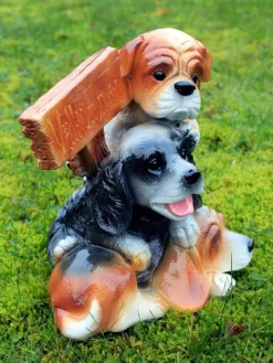 Tradera Trädgårdsdekorationer<Gipsfigur av ”Tre hundsvänners”