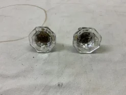 Tradera Glasknoppar made in sweden 1960 1970 mässing Småland werrina knoppar lådknoppar> Beslag & Reservdelar