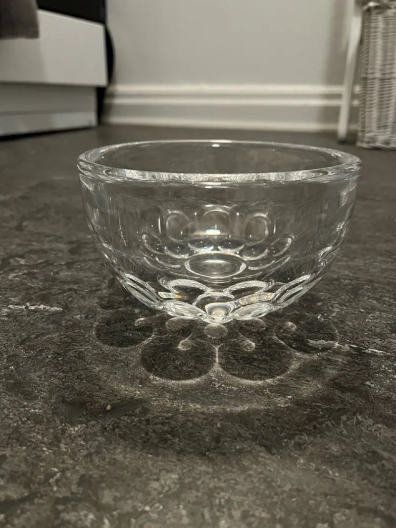 Tradera Glasskål kristallskål Orrefors med signatur> Glas