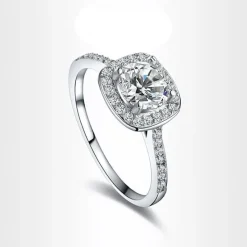 Tradera Ringar<Glittrande Vit Guld Ring med Vita CZ Kristaller - Guldpläterad - Stl 17