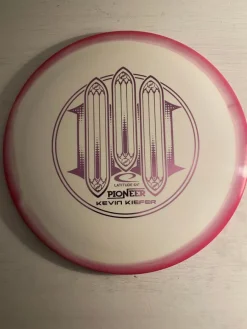 Tradera Discgolf<Gold Orbit Pioneer - Kevin Kiefer lll