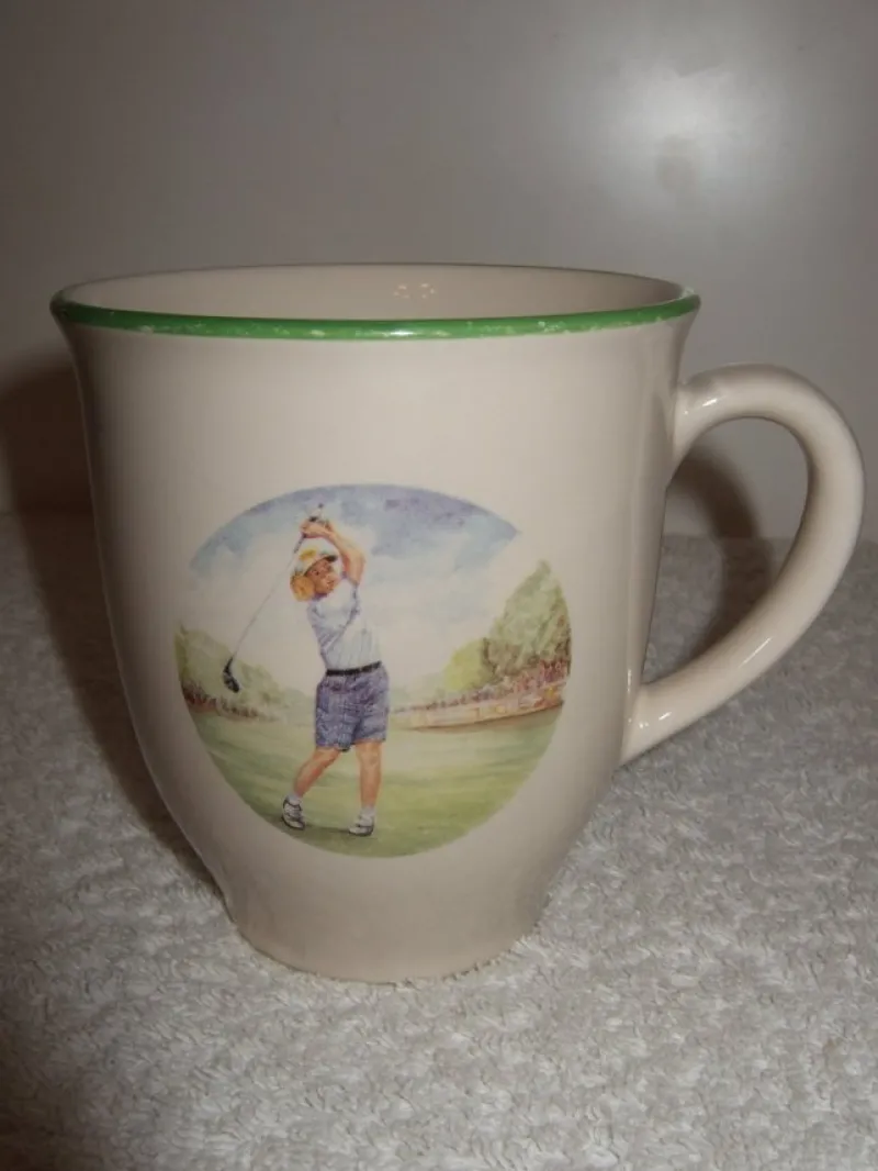 Tradera Golfmugg/Mugg med Kvinnlig Golfare. Design Mariehult Sweden> Keramik & Porslin, Svenskt