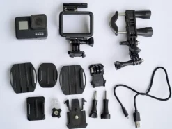 Tradera GoPro Hero 7 Black actionkamera med tillbehör^ Filmkameror