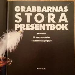 Tradera Grabbarnas Stora Presentbok av Jan Guillou, Pär Lorentzson och Leif GW Persson> Hem & Hushåll
