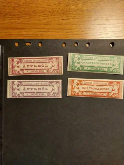 Tradera Gårdstorp, A Lindbladhs. Äppleöl, champagnedricka, äppleöl, smultron. Etiketter^ Breweriana