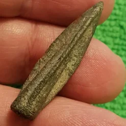 Tradera Grekiskt/Romerskt brons Pil.,(cirka 300-100f.,Kr) Längd:35mm Vikt:,11gr.> Arkeologi