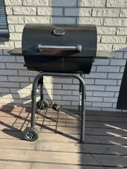 Tradera Grill med stativ^ Eld & Grill