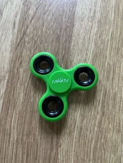 Tradera Grön fidget spinner MAX IV> Fidgets