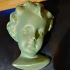 Tradera Grön relief skulptur/väggdekoration - flickhuvud^ Reliefer