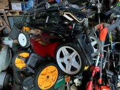 Tradera Trädgårdsmaskiner<Gräsklippare & Motorer